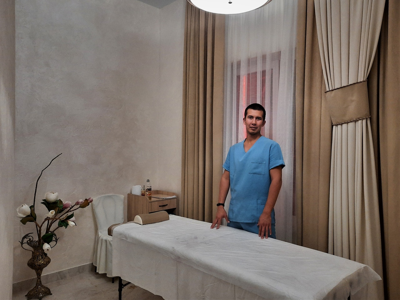 Профессиональный массажист Февзи в спа центре Леди, Саки