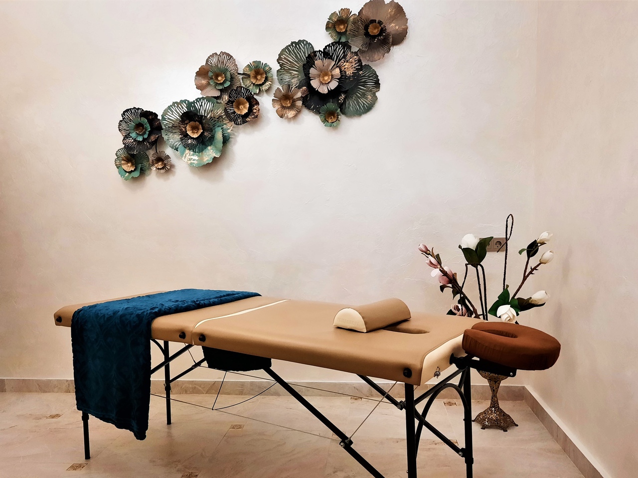 Массажный кабинет в спа центре Леди, Саки